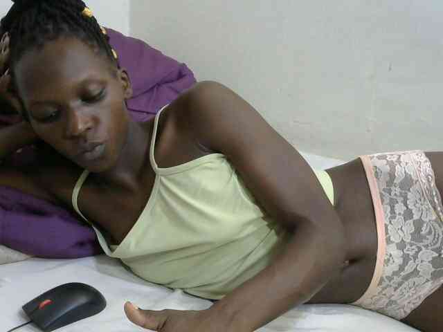 PrettyOne1 webcam