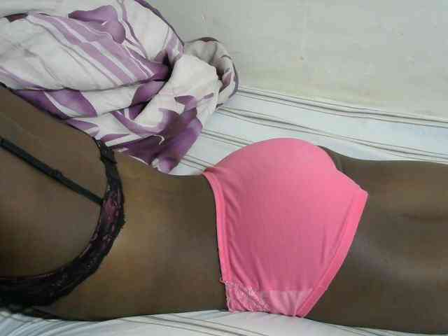 PrettyOne1 webcam