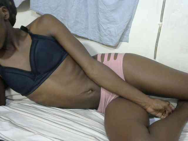 PrettyOne1 webcam