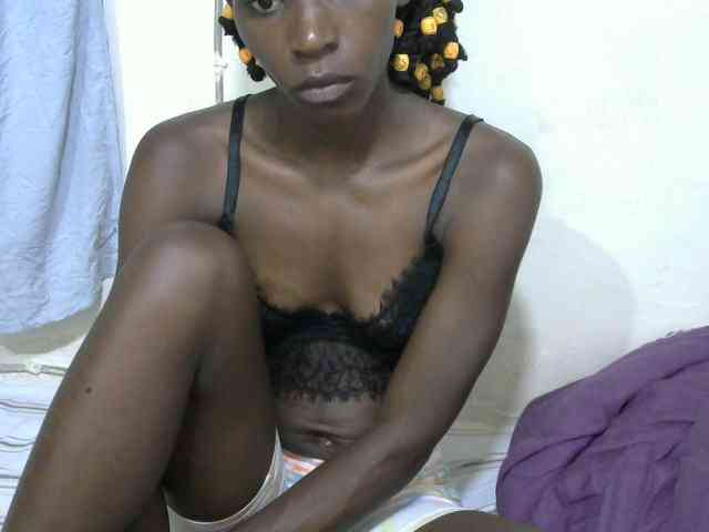 PrettyOne1 webcam