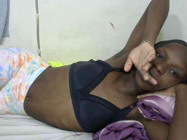 PrettyOne1 webcam