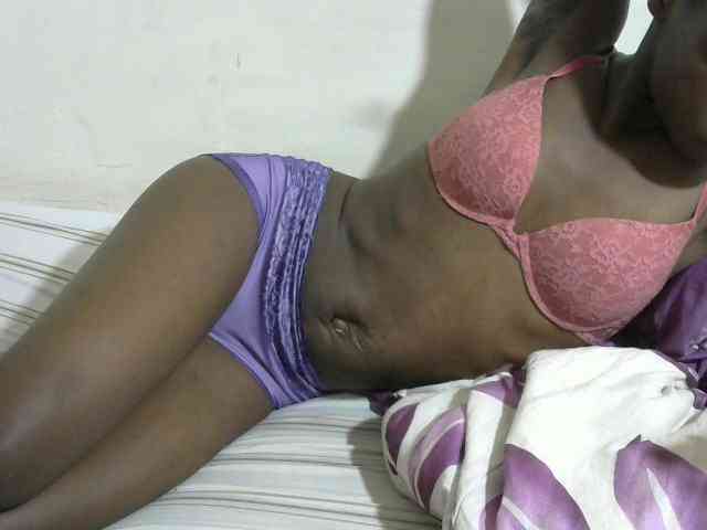 PrettyOne1 webcam