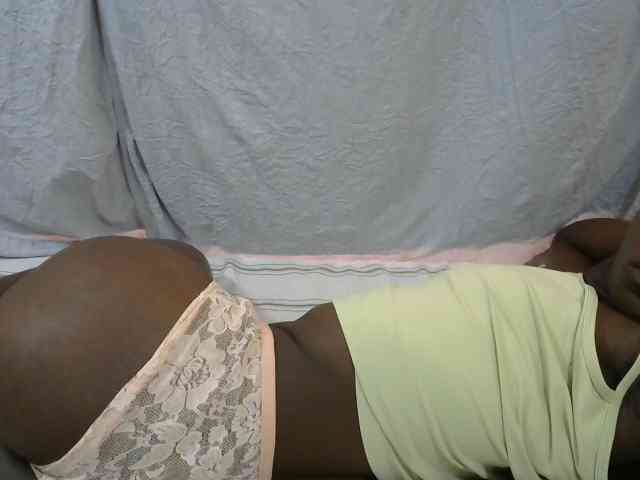 PrettyOne1 webcam