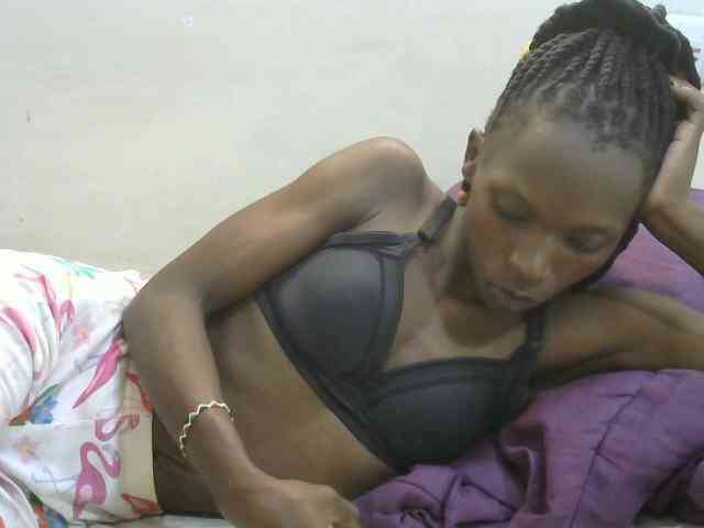 PrettyOne1 webcam