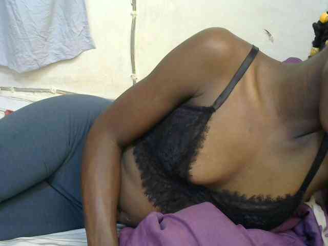 PrettyOne1 webcam