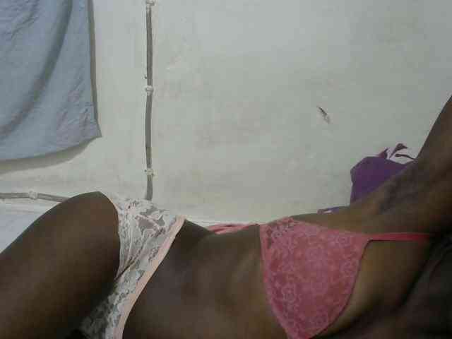 PrettyOne1 webcam