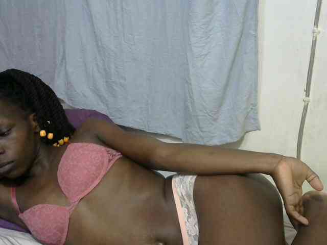PrettyOne1 webcam