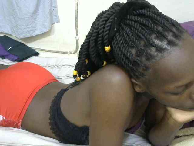 PrettyOne1 webcam