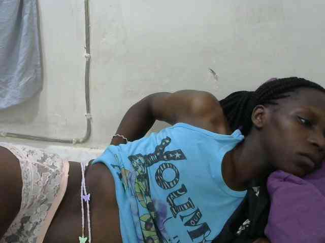 PrettyOne1 webcam