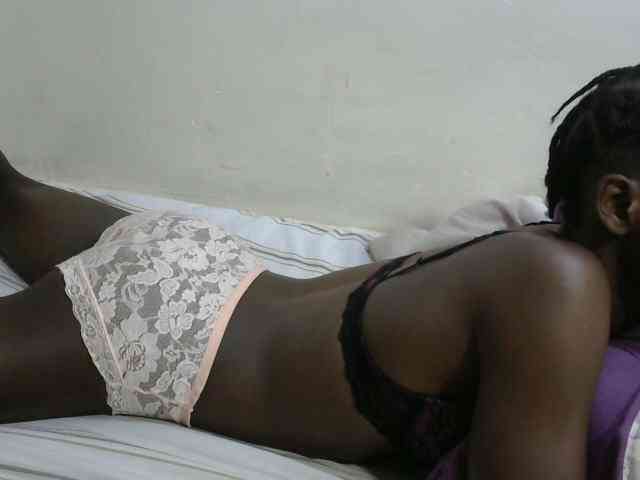 PrettyOne1 webcam