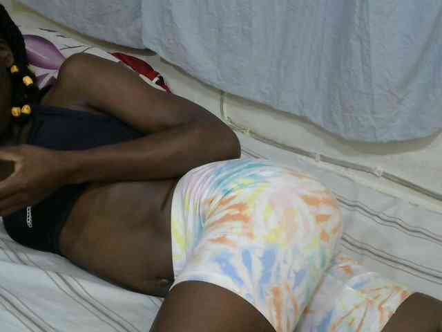 PrettyOne1 webcam