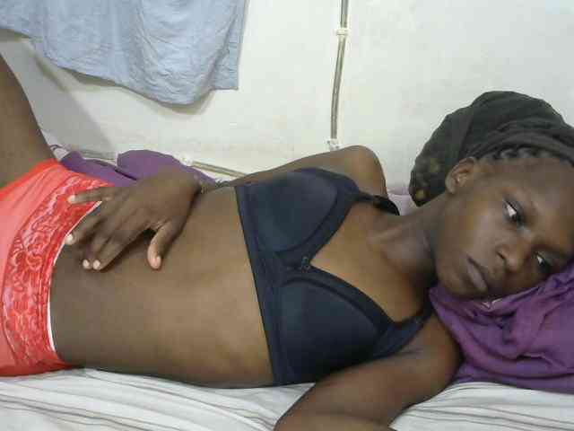 PrettyOne1 webcam