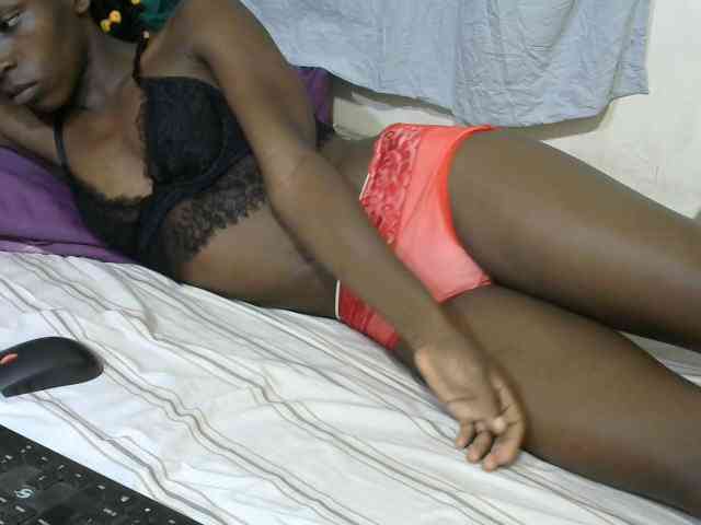 PrettyOne1 webcam