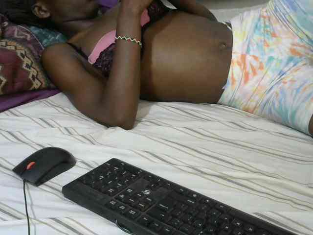 PrettyOne1 webcam