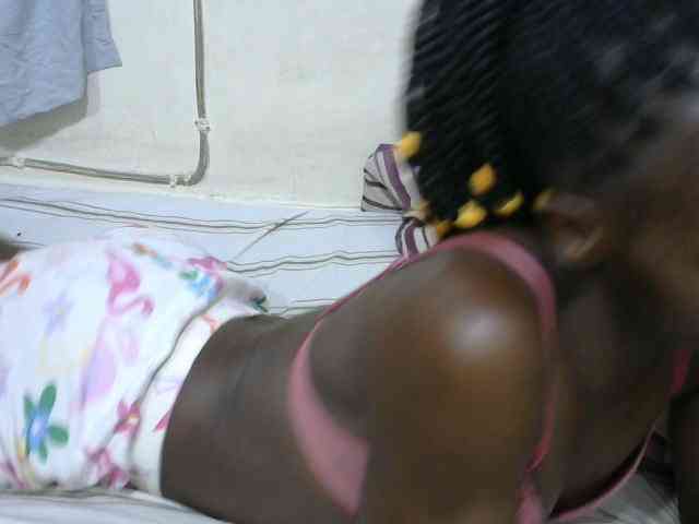 PrettyOne1 webcam