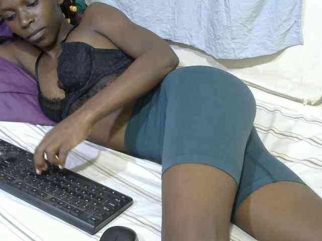 PrettyOne1 webcam