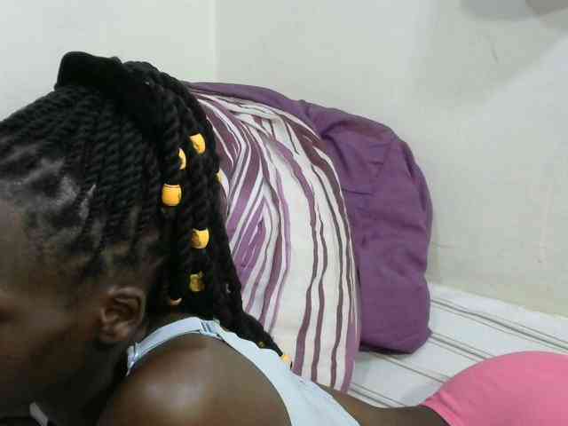 PrettyOne1 webcam