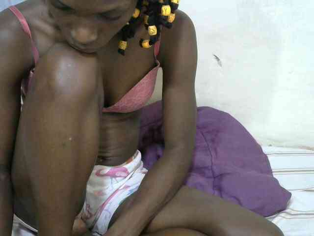 PrettyOne1 webcam
