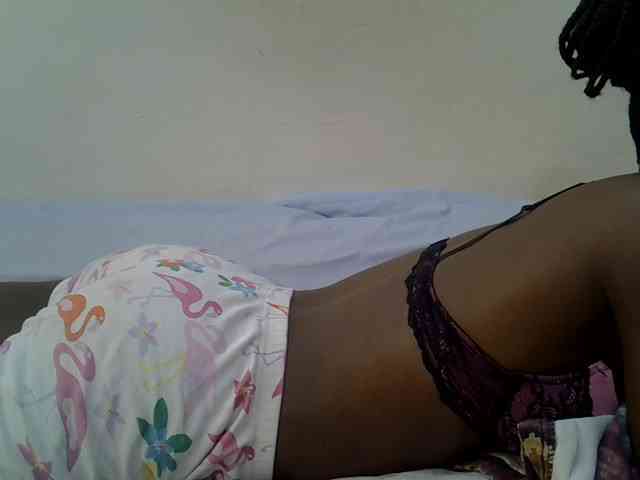 PrettyOne1 webcam