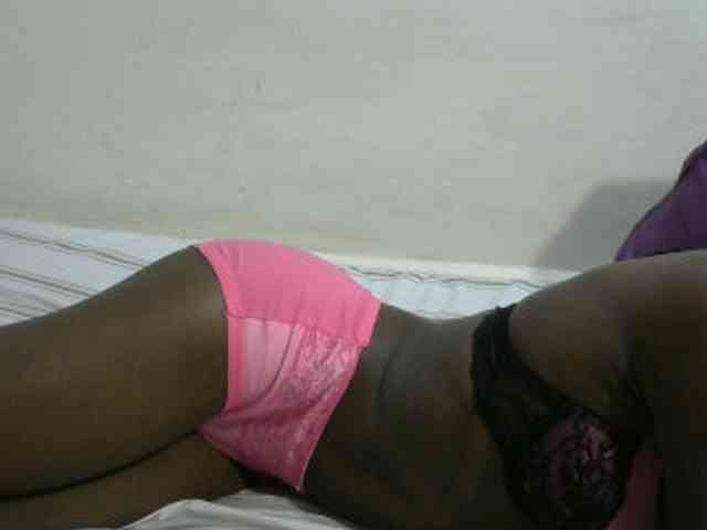 PrettyOne1 webcam