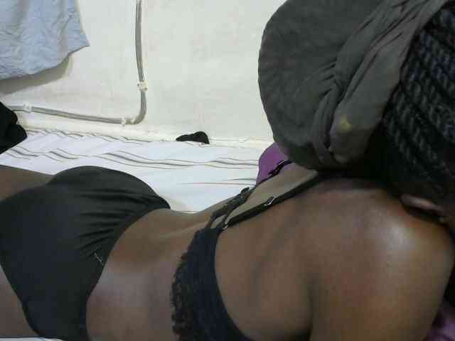 PrettyOne1 webcam