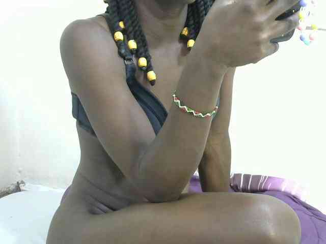 PrettyOne1 webcam