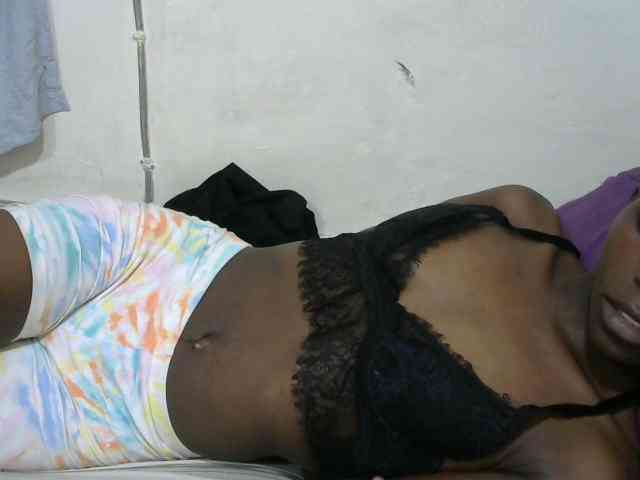 PrettyOne1 Live Webcam on BongaCams