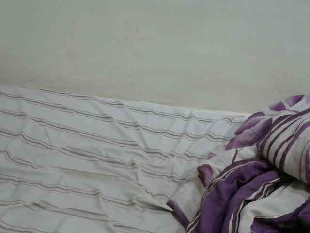 PrettyOne1 webcam