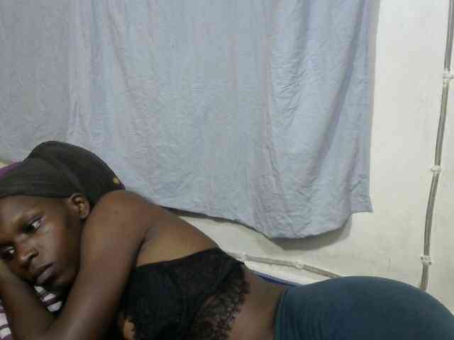 PrettyOne1 webcam