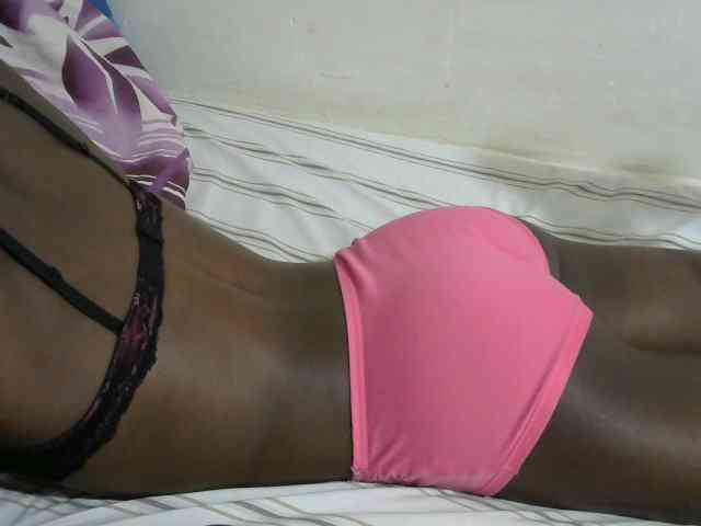 PrettyOne1 webcam
