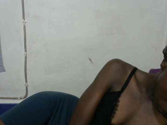 PrettyOne1 webcam