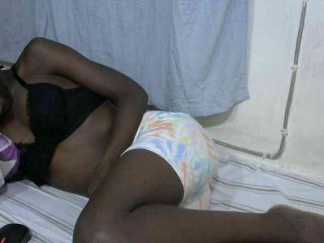 PrettyOne1 webcam