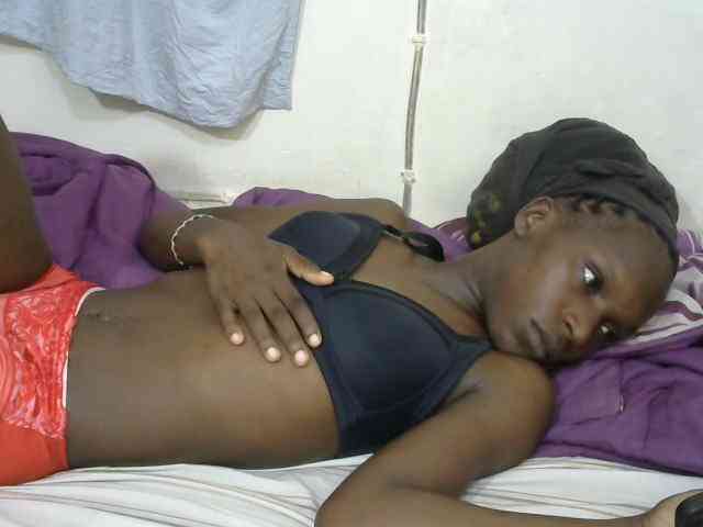 PrettyOne1 webcam