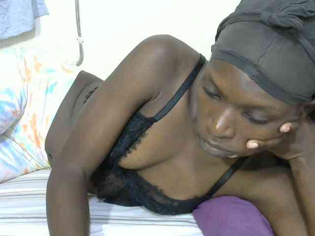 PrettyOne1 webcam