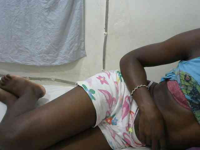 PrettyOne1 webcam