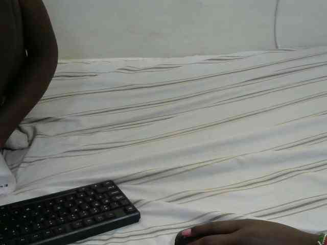 PrettyOne1 webcam