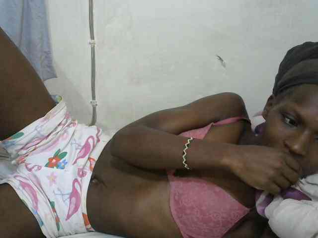 PrettyOne1 webcam