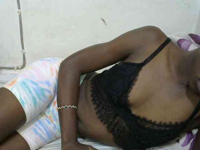 PrettyOne1 webcam
