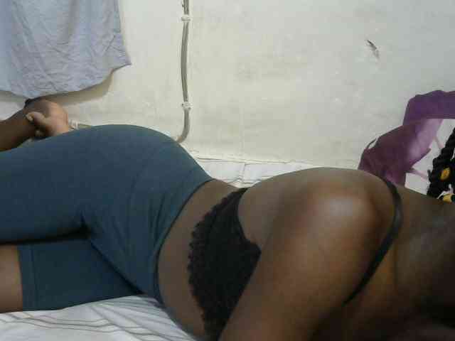 PrettyOne1 webcam