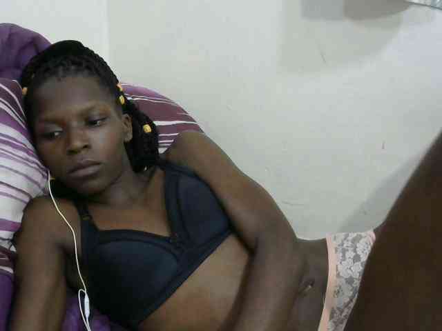 PrettyOne1 webcam
