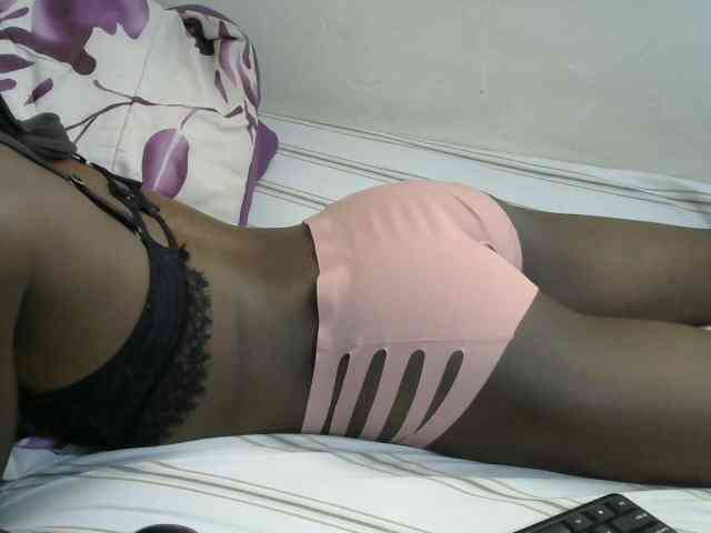 PrettyOne1 webcam