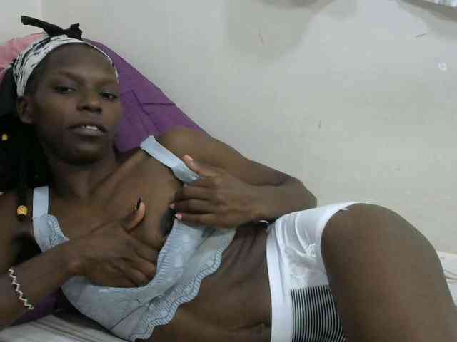 PrettyOne1 webcam