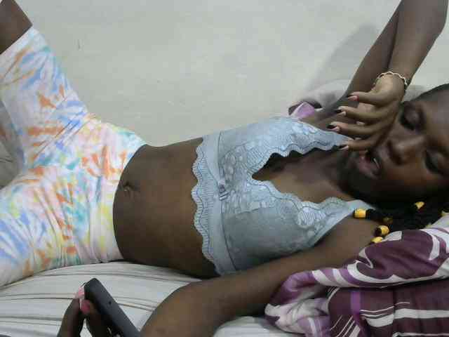 PrettyOne1 webcam