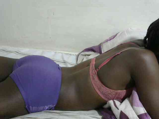 PrettyOne1 webcam
