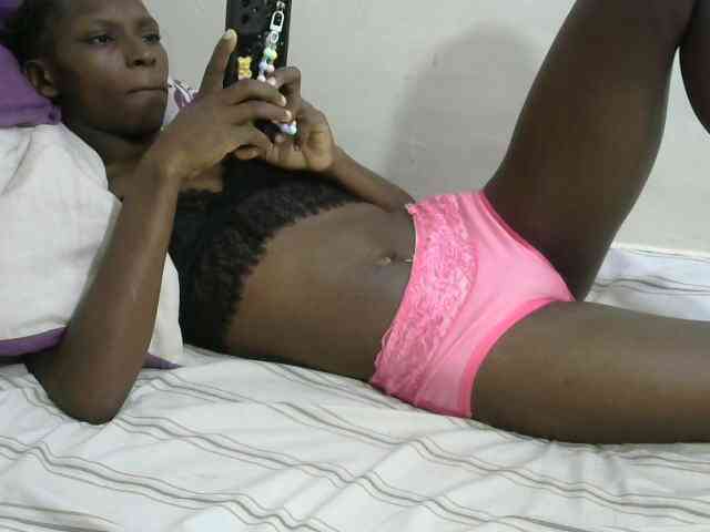 PrettyOne1 webcam