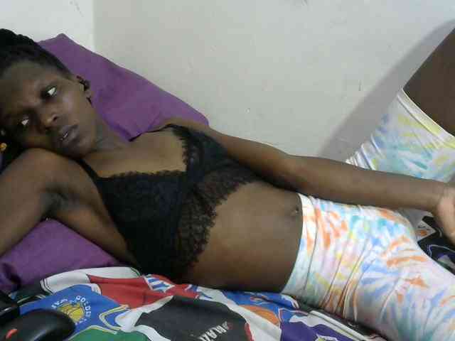 PrettyOne1 webcam