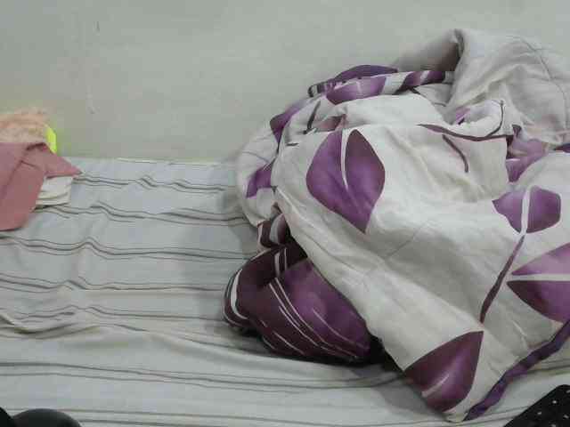 PrettyOne1 webcam