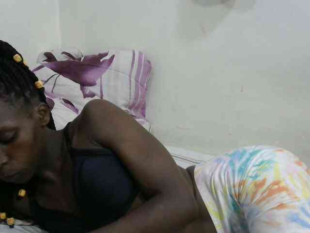 PrettyOne1 webcam