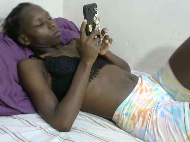 PrettyOne1 webcam