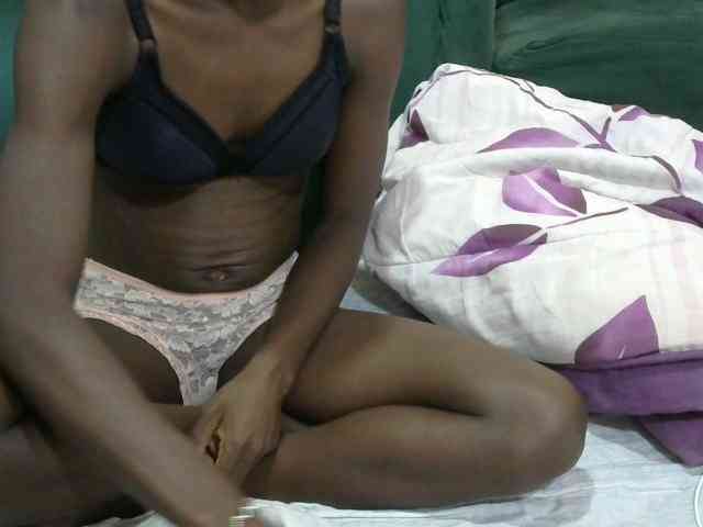PrettyOne1 webcam